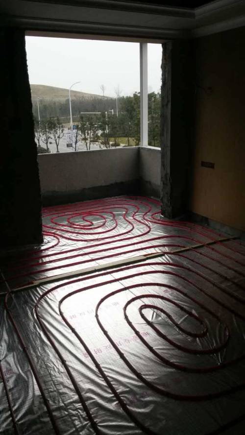 ���̰���