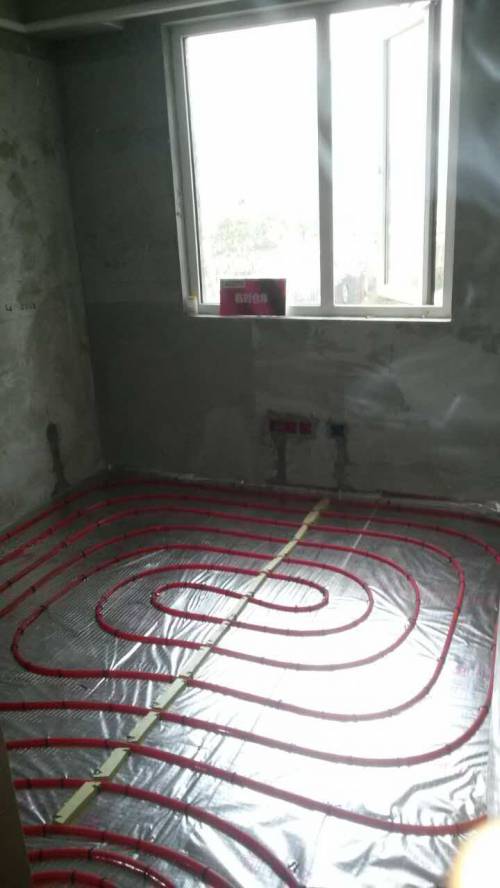 ���̰���