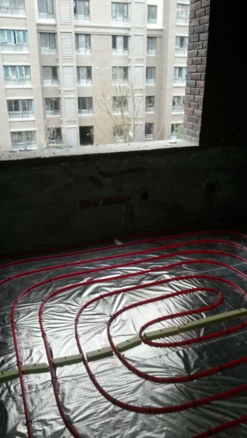 ���̰���