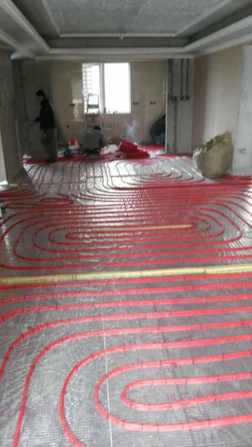 ���̰���